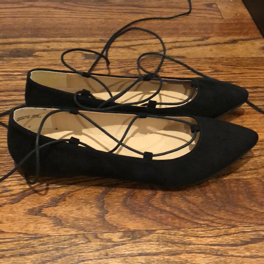 Never worn!!! Chinese laundry tie up flats